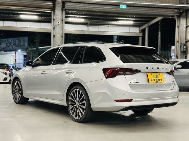 SKODA司科達 OCTAVIA COMBI  第6張相片