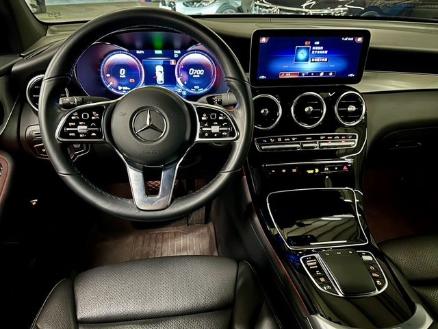 M-BENZ賓士 GLC200  第9張相片