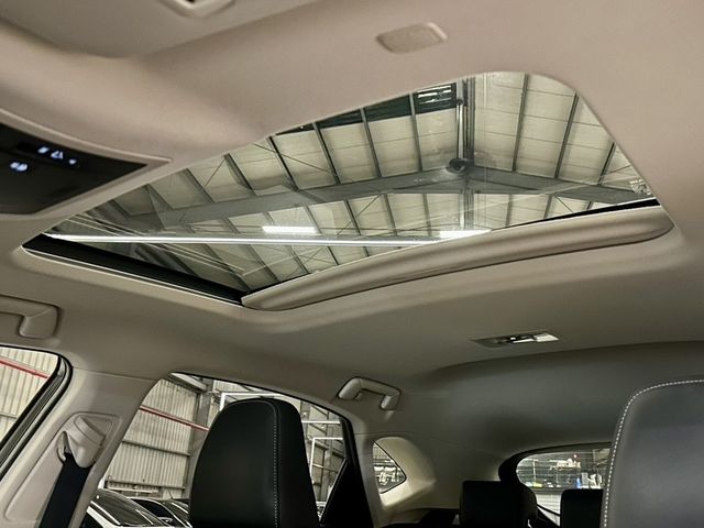 LEXUS凌志 NX300H  第15張相片