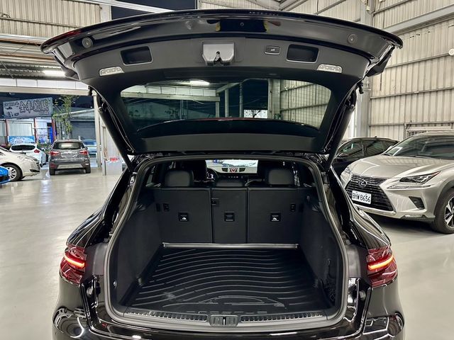 PORSCHE保時捷 MACAN GTS  第19張相片