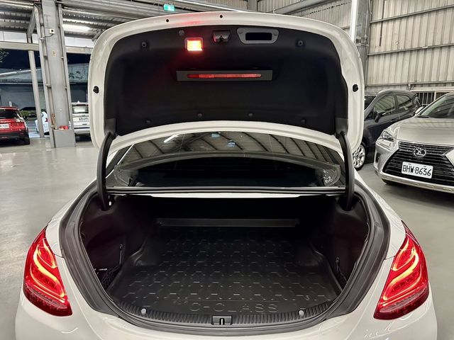M-BENZ賓士 C250  第19張相片