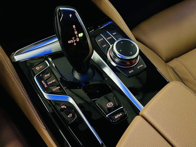 BMW寶馬 530I  第13張相片