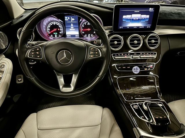 M-BENZ賓士 C300  第9張相片