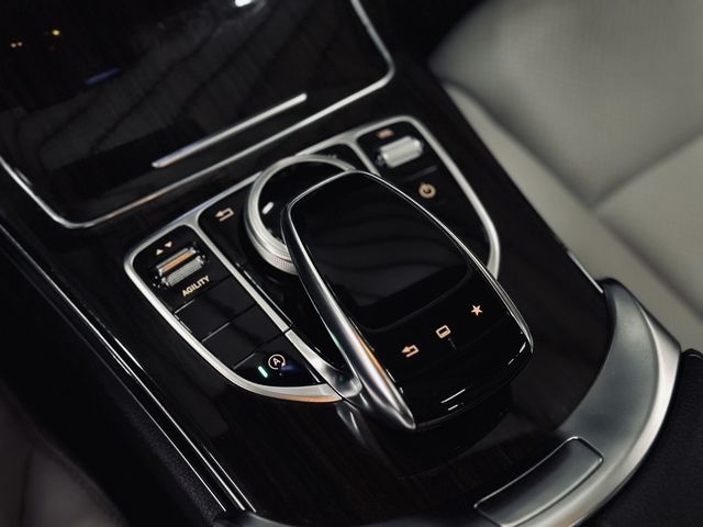 M-BENZ賓士 C300  第13張相片