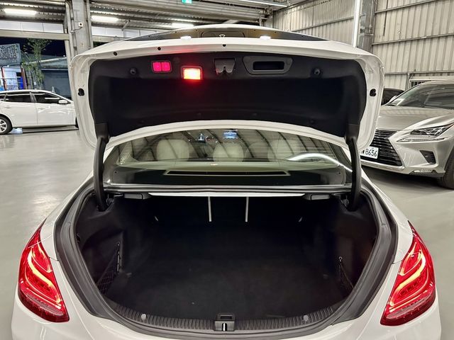 M-BENZ賓士 C300  第19張相片