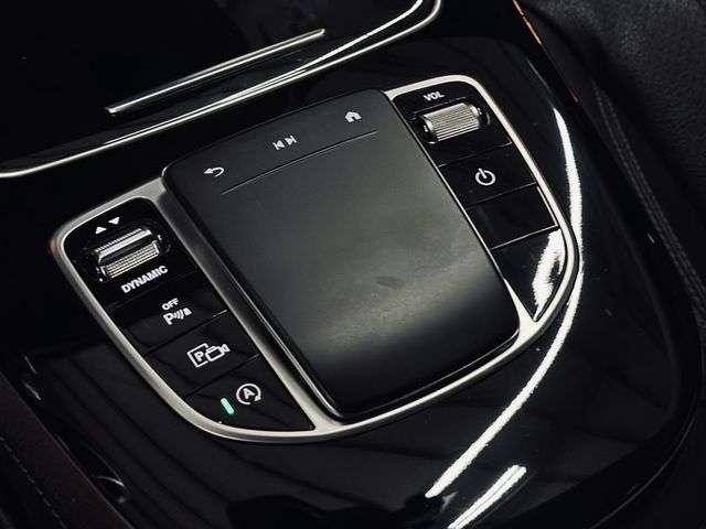 M-BENZ賓士 E200  第13張相片