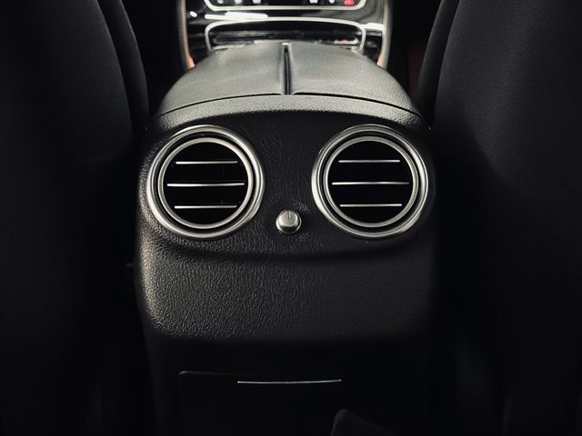 M-BENZ賓士 E200  第16張相片