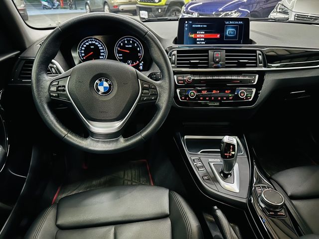 BMW寶馬 118I  第9張相片