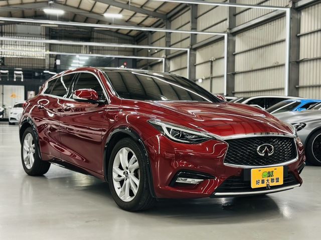 INFINITI無限 Q30  第2張相片