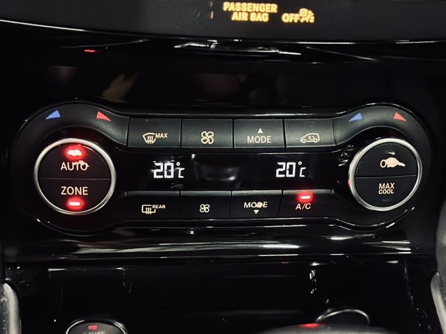 INFINITI無限 Q30  第13張相片