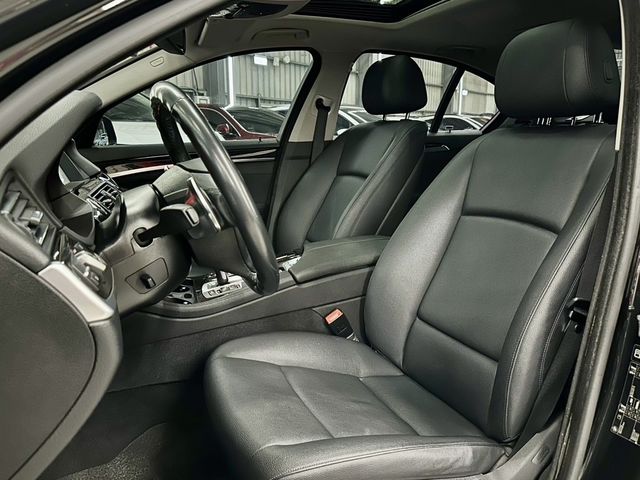 BMW寶馬 520I  第7張相片