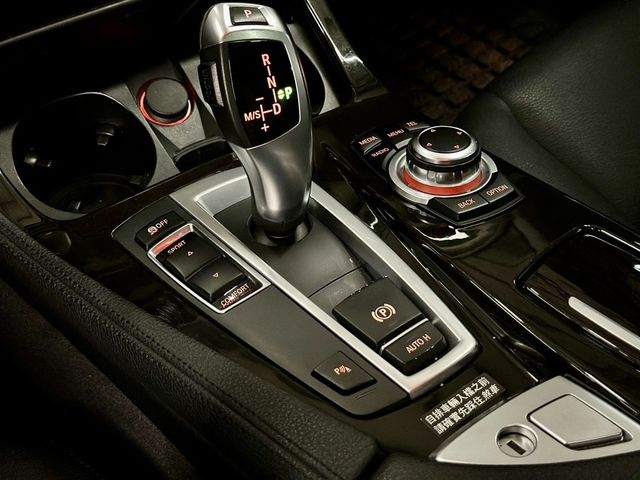 BMW寶馬 520I  第13張相片