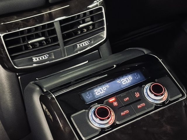 AUDI奧迪 A8  第15張相片