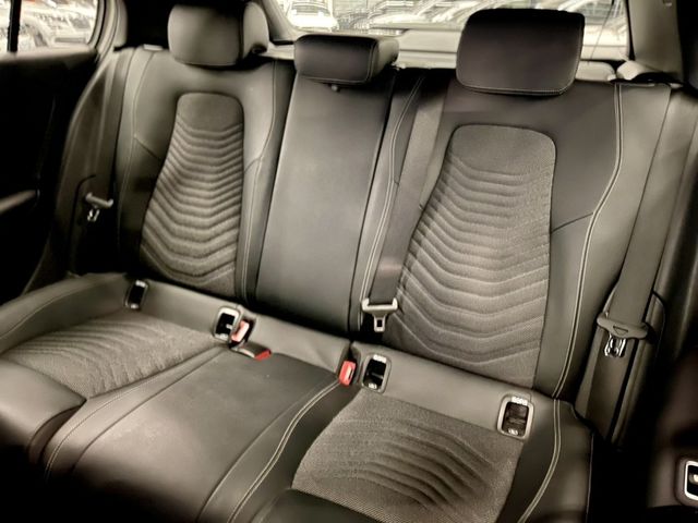 M-BENZ賓士 A180  第8張相片