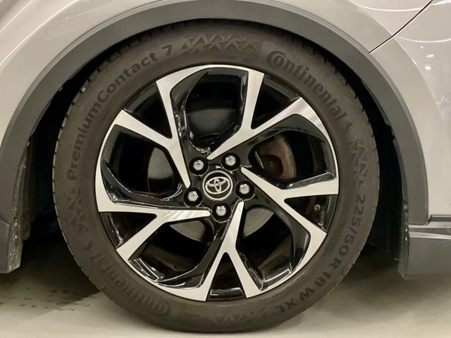 TOYOTA豐田 C-HR  第15張相片