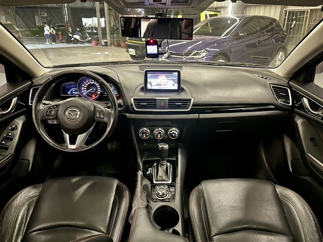 MAZDA馬自達 MAZDA 3  第10張相片