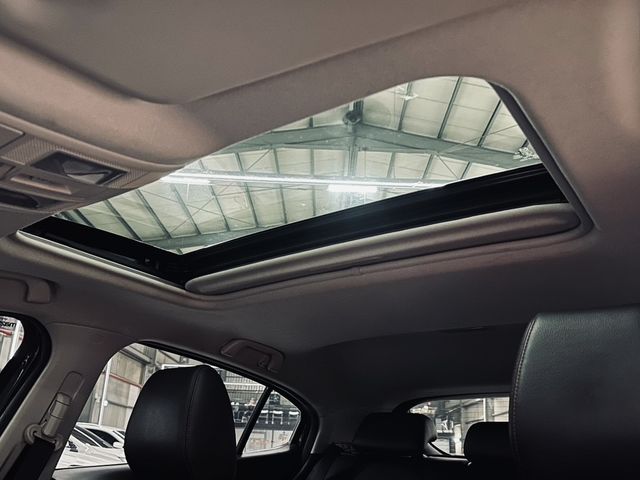 MAZDA馬自達 MAZDA 3  第15張相片