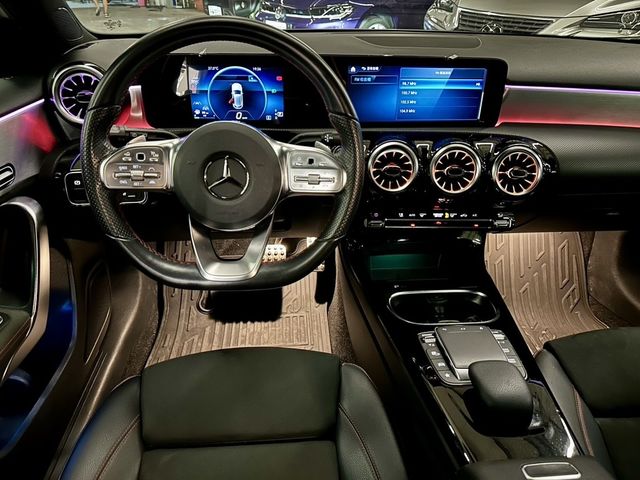 M-BENZ賓士 A180  第9張相片
