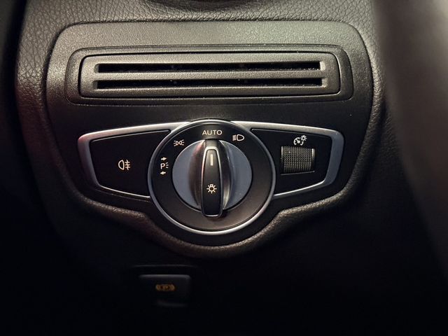 M-BENZ賓士 GLC200  第15張相片