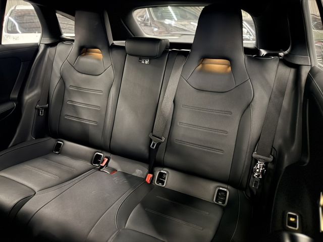 M-BENZ賓士 CLA200  第8張相片