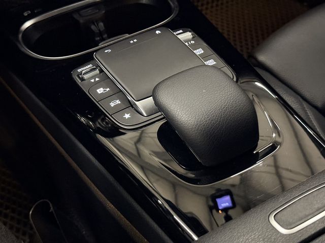 M-BENZ賓士 CLA200  第10張相片