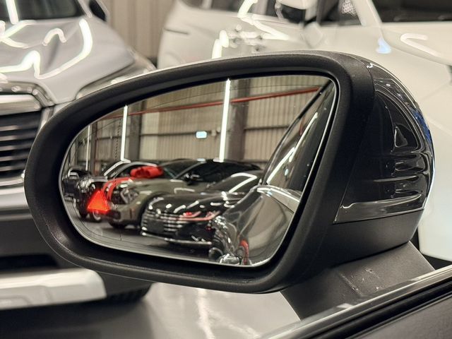 M-BENZ賓士 CLA200  第14張相片