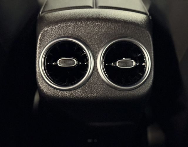 M-BENZ賓士 CLA200  第15張相片