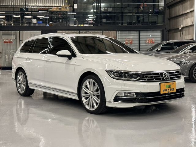 VOLKSWAGEN福斯 PASSAT VARIANT  第2張相片