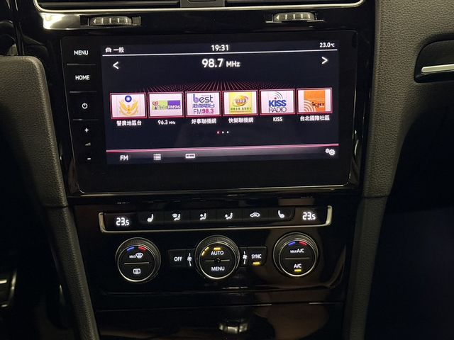 VOLKSWAGEN福斯 GOLF R  第12張相片