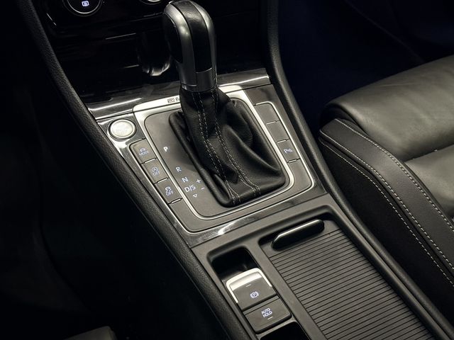 VOLKSWAGEN福斯 GOLF R  第13張相片