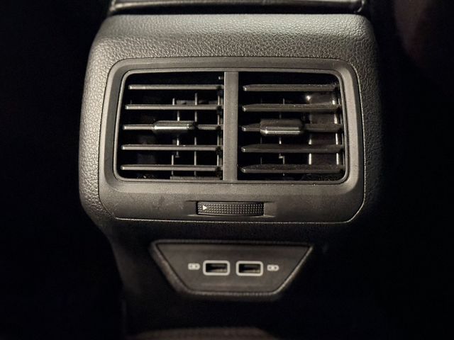 VOLKSWAGEN福斯 GOLF R  第17張相片