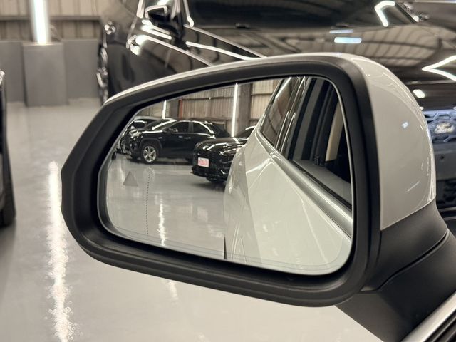 BMW寶馬 220I  第17張相片