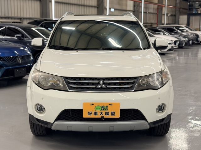 MITSUBISHI三菱 OUTLANDER  第3張相片