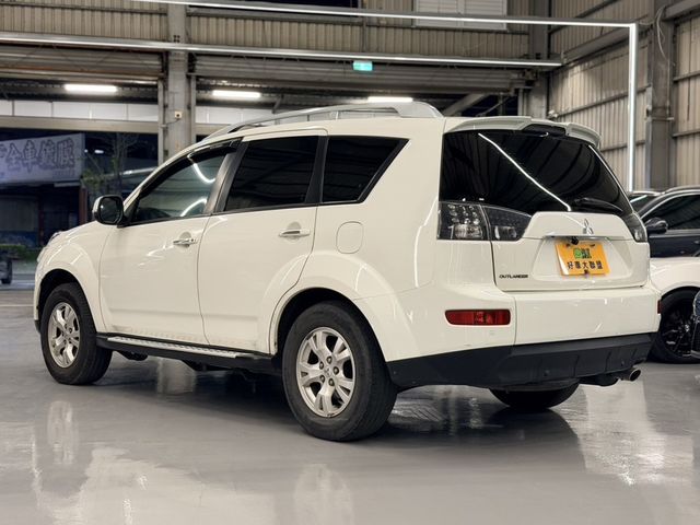 MITSUBISHI三菱 OUTLANDER  第6張相片