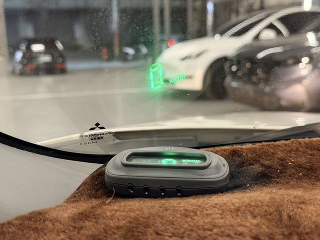 MITSUBISHI三菱 OUTLANDER  第16張相片