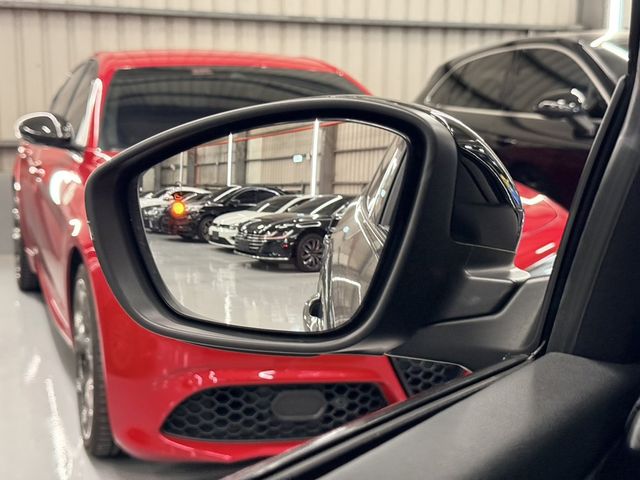 PEUGEOT寶獅 2008  第17張相片