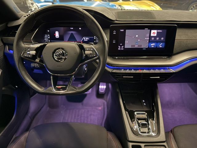 SKODA司科達 OCTAVIA COMBI  第9張相片