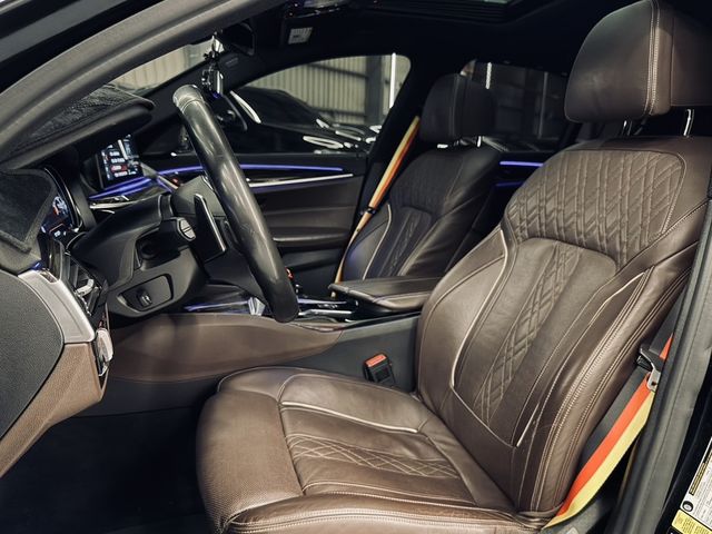 BMW寶馬 540I  第7張相片