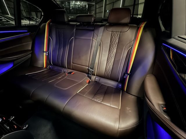 BMW寶馬 540I  第8張相片