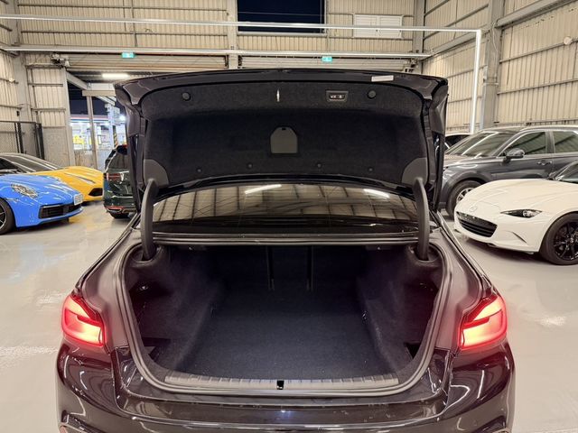BMW寶馬 540I  第19張相片