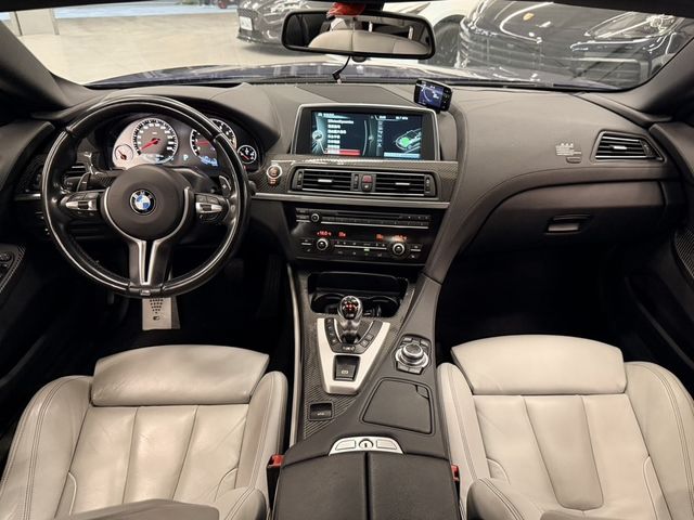 BMW寶馬 M6 COUPE  第10張相片