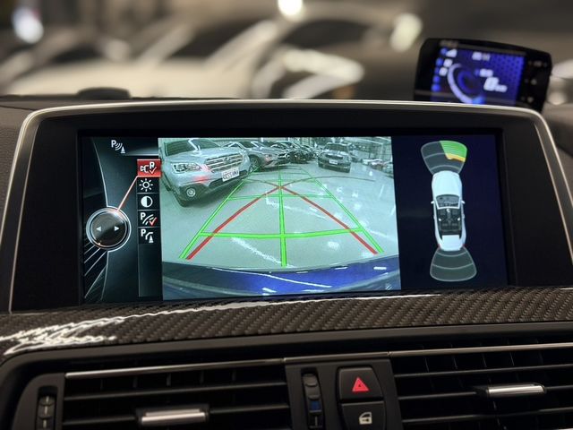 BMW寶馬 M6 COUPE  第11張相片