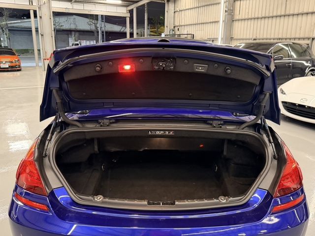 BMW寶馬 M6 COUPE  第19張相片