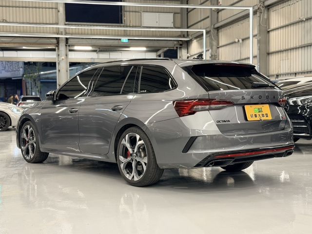SKODA司科達 OCTAVIA COMBI  第6張相片