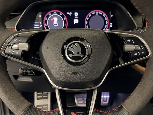 SKODA司科達 OCTAVIA COMBI  第14張相片