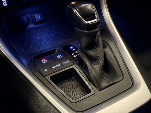 TOYOTA豐田 RAV4  第14張相片