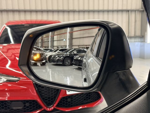 TOYOTA豐田 RAV4  第18張相片