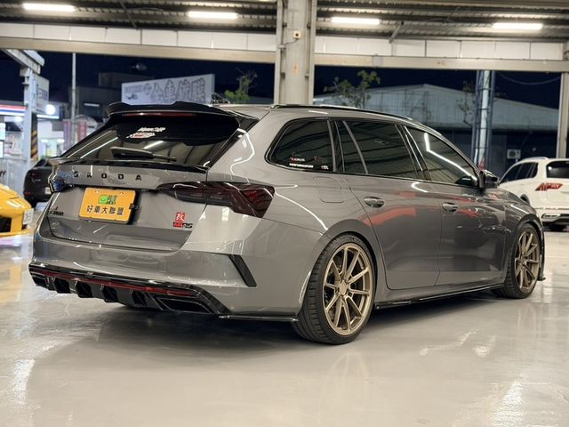 SKODA司科達 OCTAVIA COMBI  第5張相片