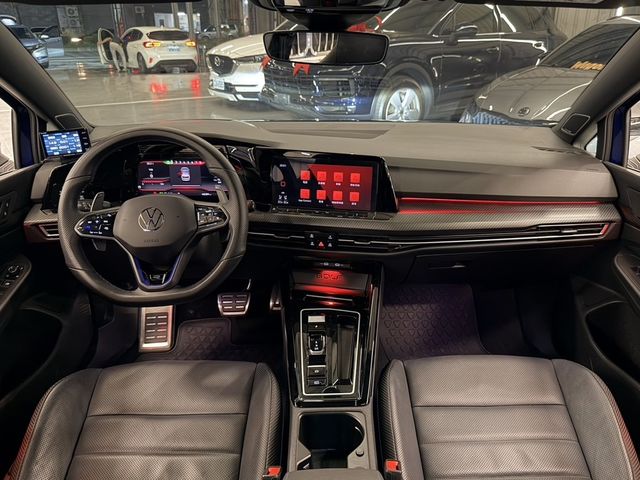 VOLKSWAGEN福斯 GOLF R  第10張相片