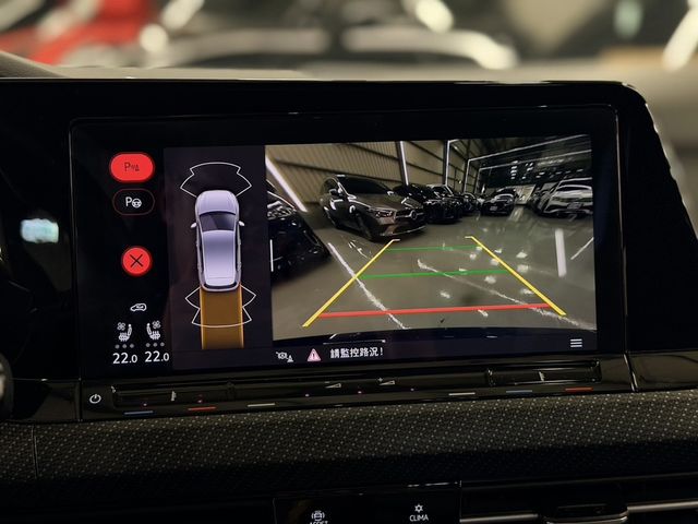 VOLKSWAGEN福斯 GOLF R  第11張相片